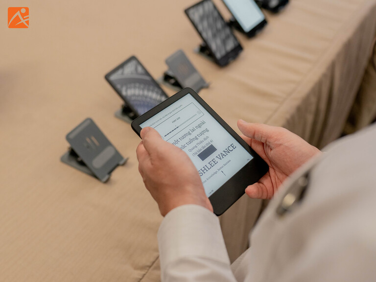 Máy đọc sách Kindle 