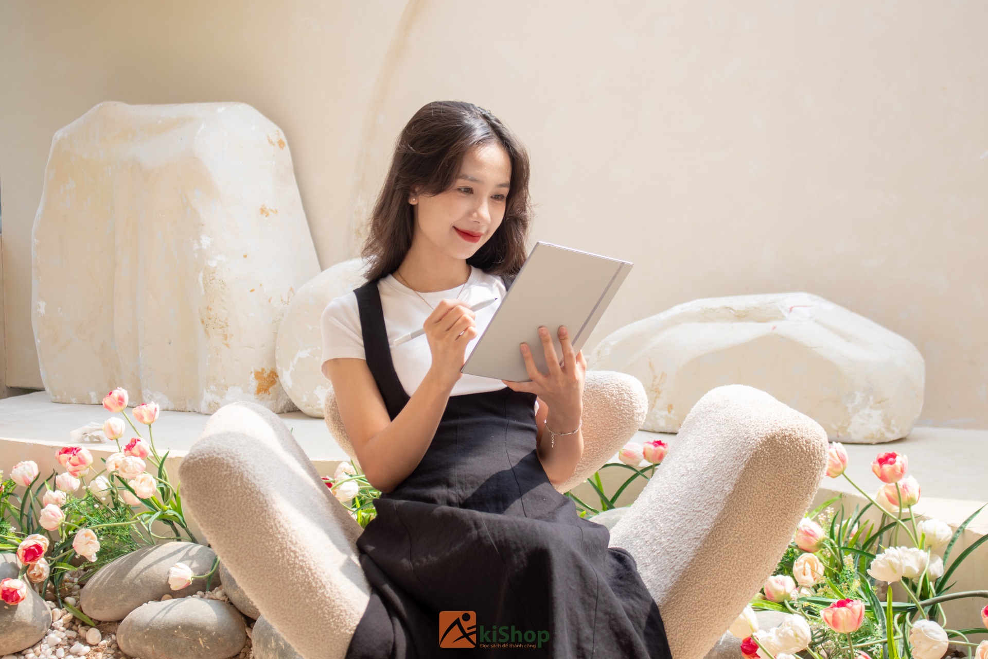 Mua máy đọc sách có bút tại Akishop