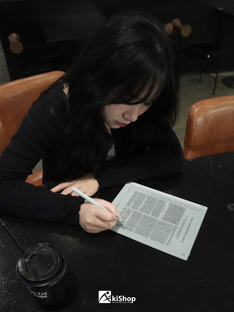 Lưu ý khi mua máy đọc sách trả góp 