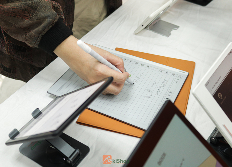 Mua máy đọc sách màn hình lớn tại Akishop