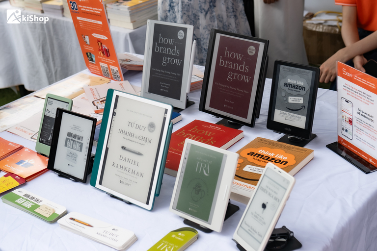 Tặng máy đọc sách vừa thiết thực vừa đẳng cấp