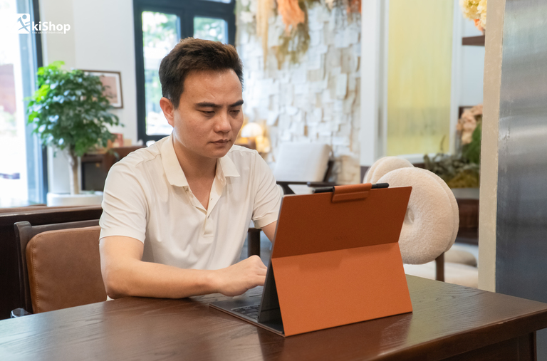 Máy đọc sách cao cấp tặng sếp