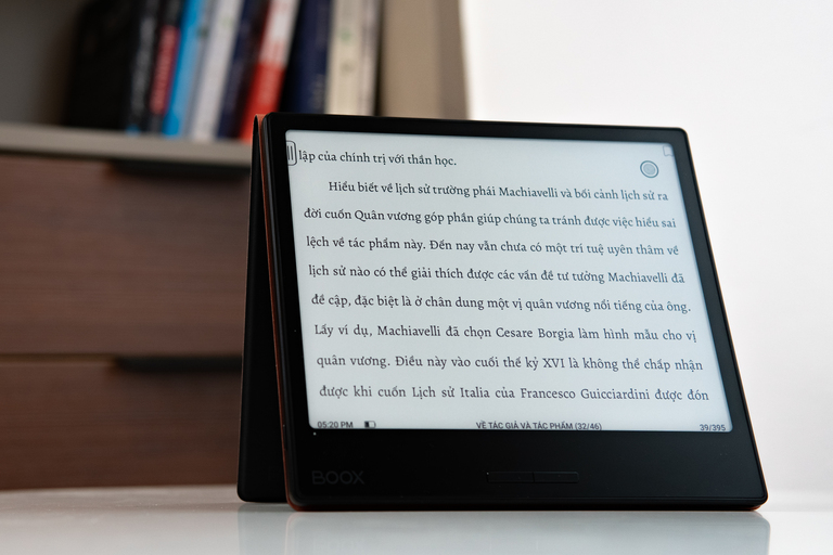 Tặng máy đọc sách làm quà sinh nhật