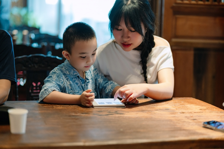 Đọc sách cùng trẻ 