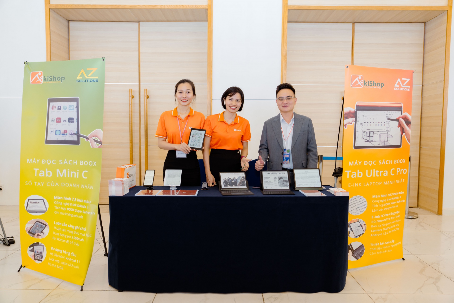 may-doc-sach-akishop