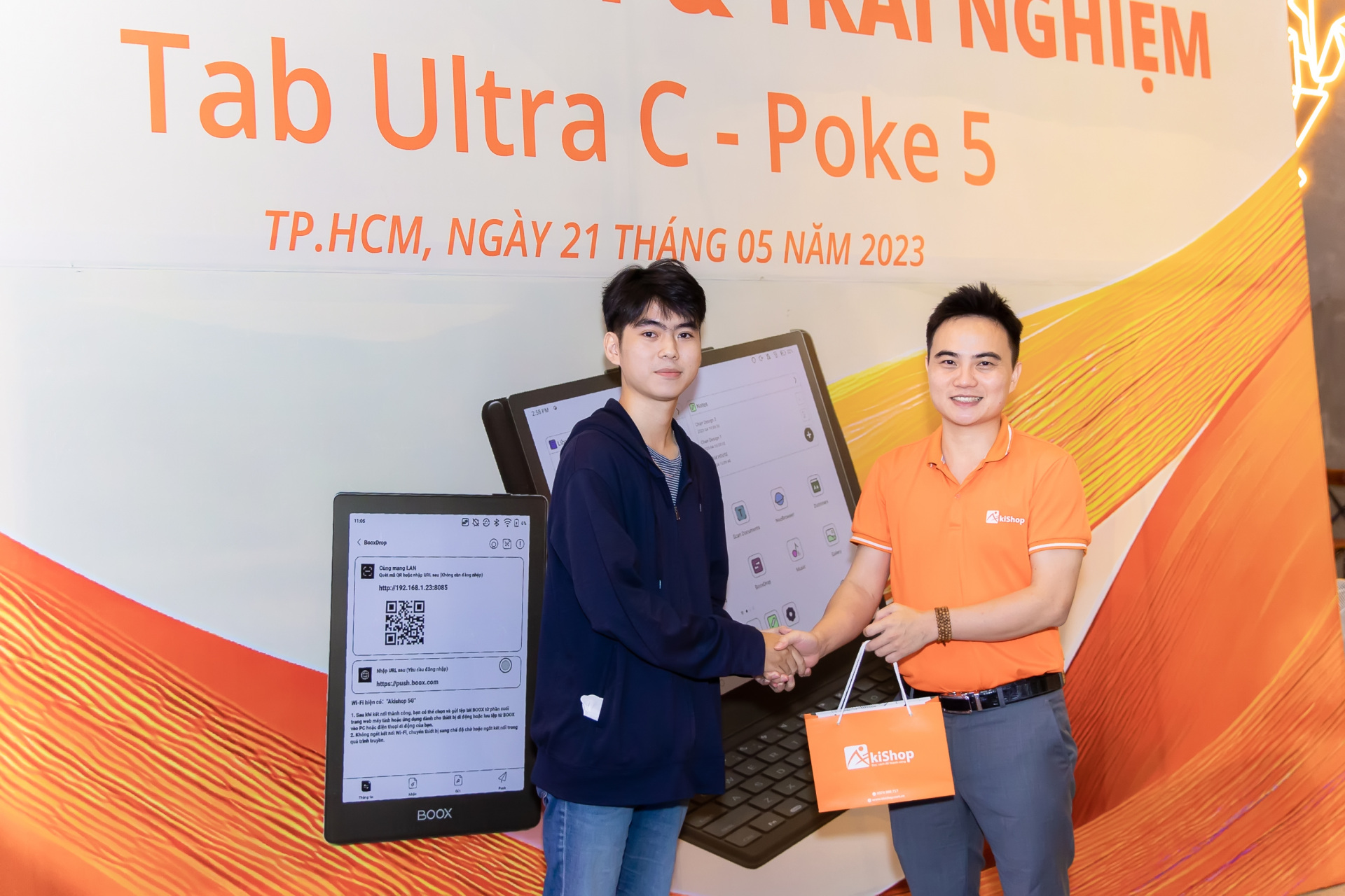 LUCKY DRAW (Bốc thămtrúng thưởng) BOOX Poke 5 trị giá 4.990.000 đ