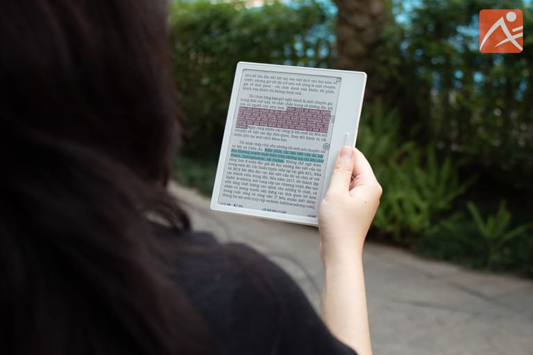 Máy đọc sách màu giúp việc ghi chú trở nên dễ dàng và đẹp hơn