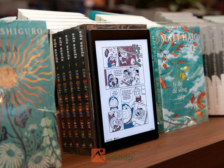 Truyện tranh qua máy đọc sách màu cũng hấp dẫn và sinh động hơn